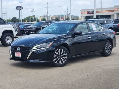 used 2025 NISSAN