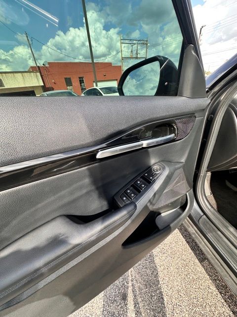 vehicle-img