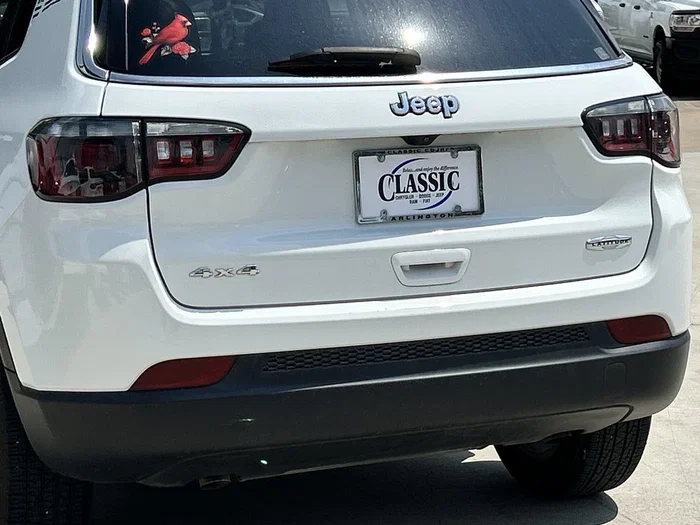 vehicle-img