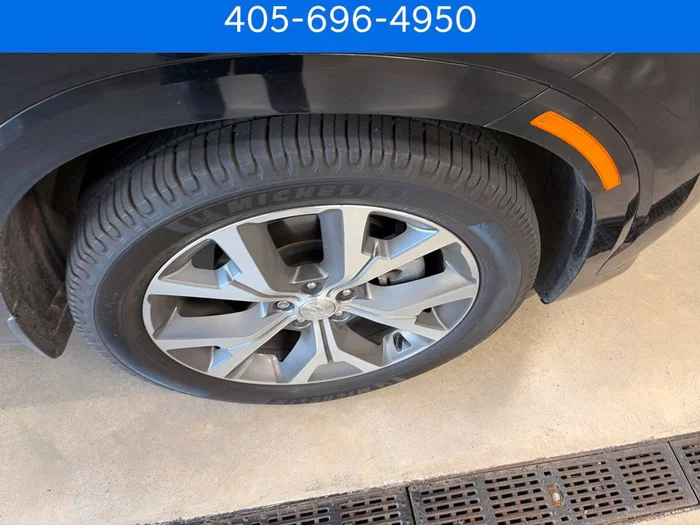vehicle-img