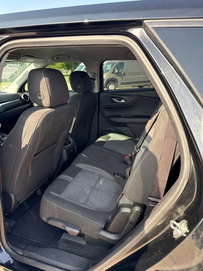vehicle-img