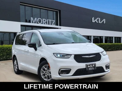 used 2024 CHRYSLER