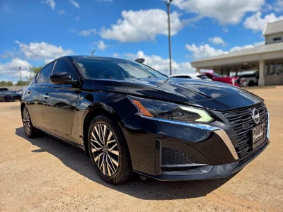 used 2023 NISSAN