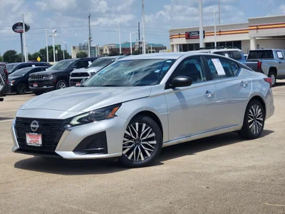 used 2025 NISSAN