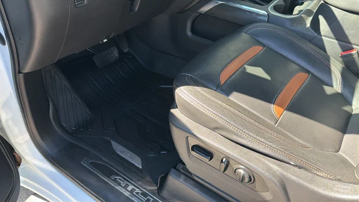 vehicle-img