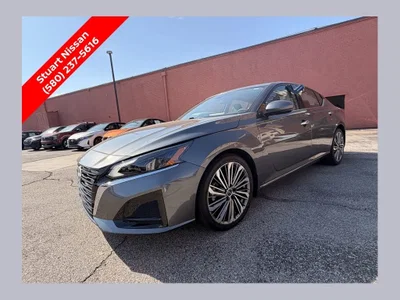used 2025 NISSAN
