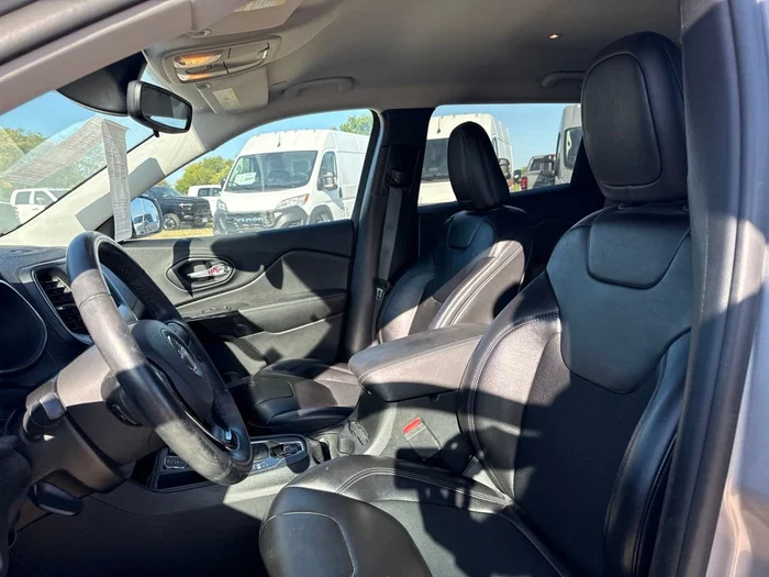 vehicle-img