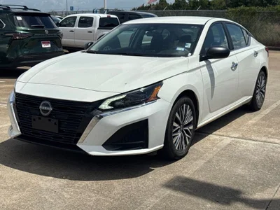 used 2025 NISSAN