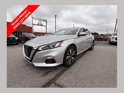 used 2022 NISSAN