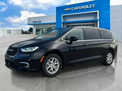 used 2024 CHRYSLER