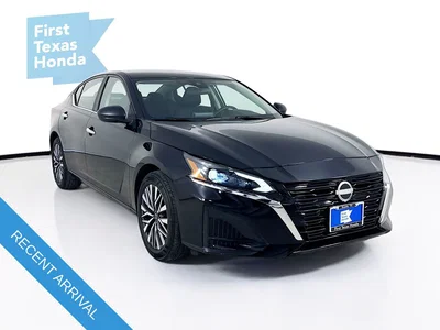 used 2025 NISSAN