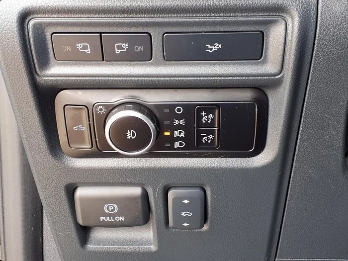 vehicle-img