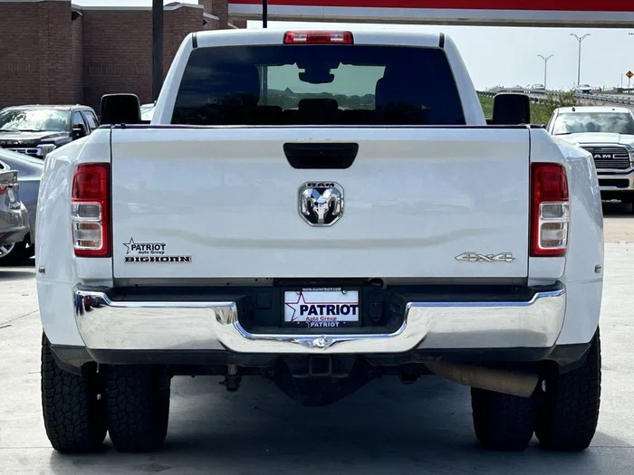 vehicle-img