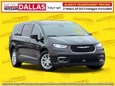used 2025 CHRYSLER