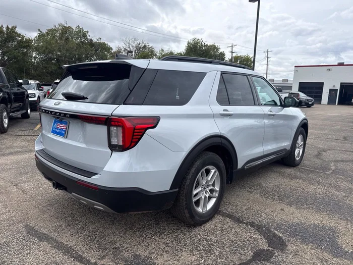 vehicle-img