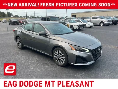 used 2025 NISSAN