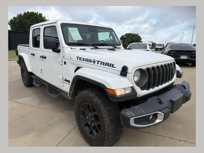 used 2025 JEEP