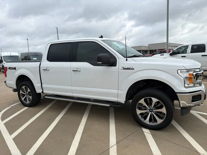 vehicle-img