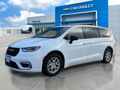 used 2024 CHRYSLER