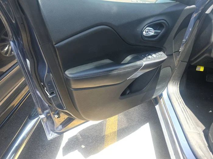 vehicle-img