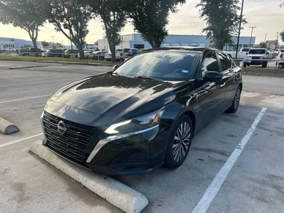 used 2023 NISSAN