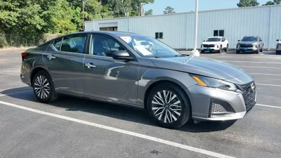 used 2025 NISSAN