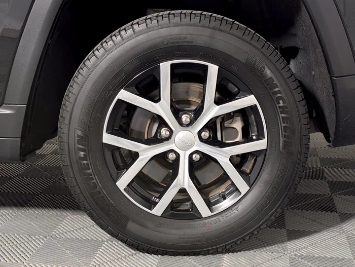 vehicle-img