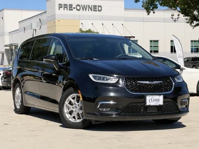 used 2024 CHRYSLER