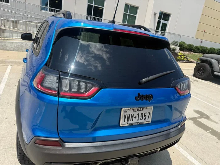 vehicle-img