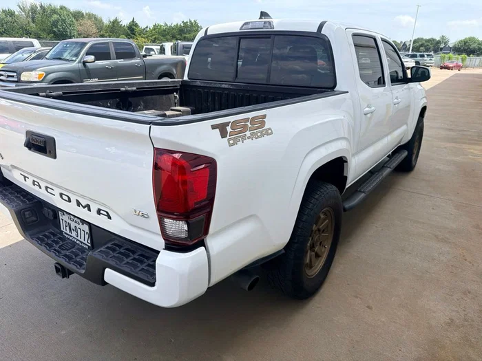 vehicle-img