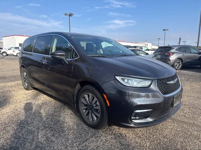 used 2023 CHRYSLER