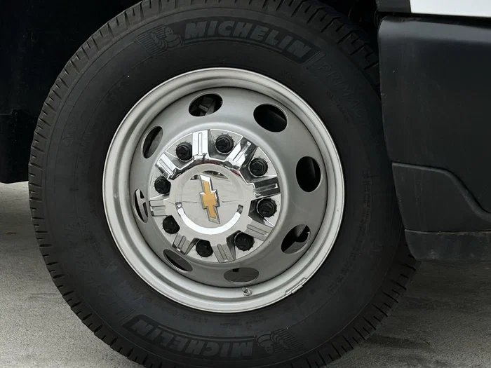 vehicle-img