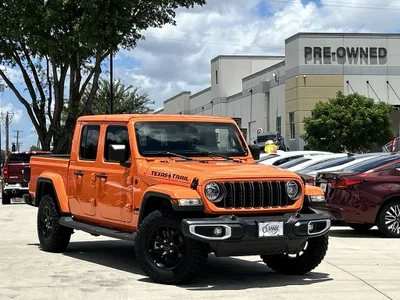 used 2025 JEEP