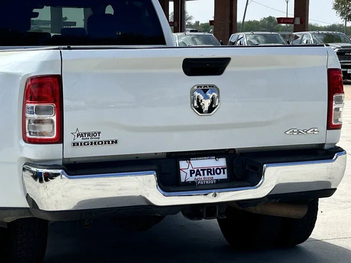 vehicle-img