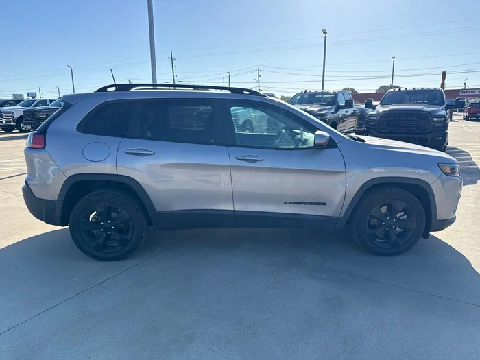 vehicle-img