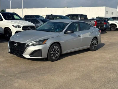 used 2025 NISSAN