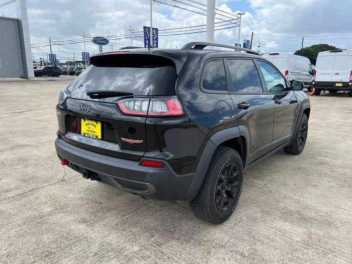 vehicle-img
