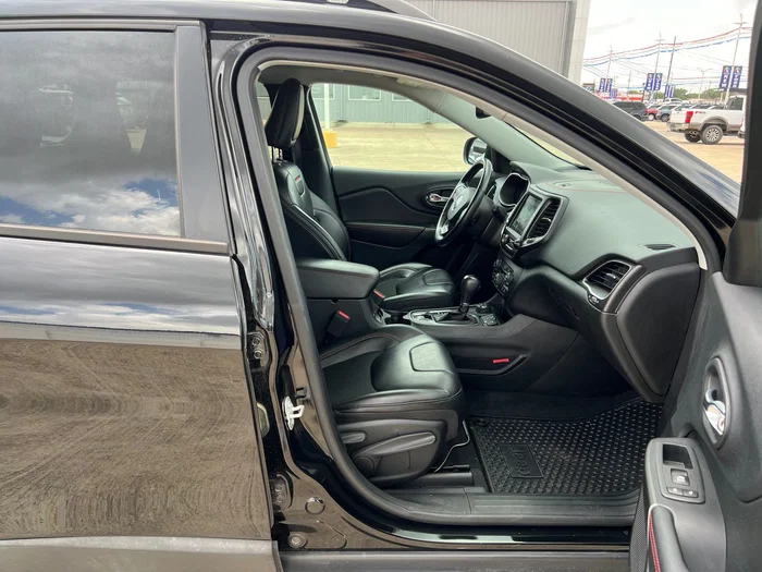 vehicle-img