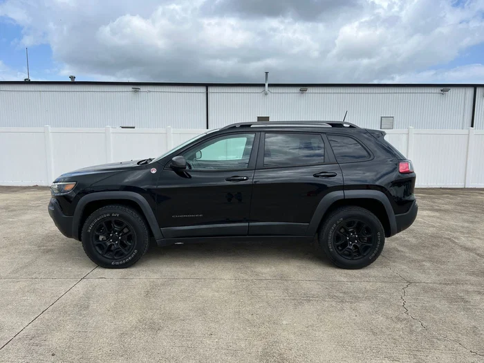vehicle-img