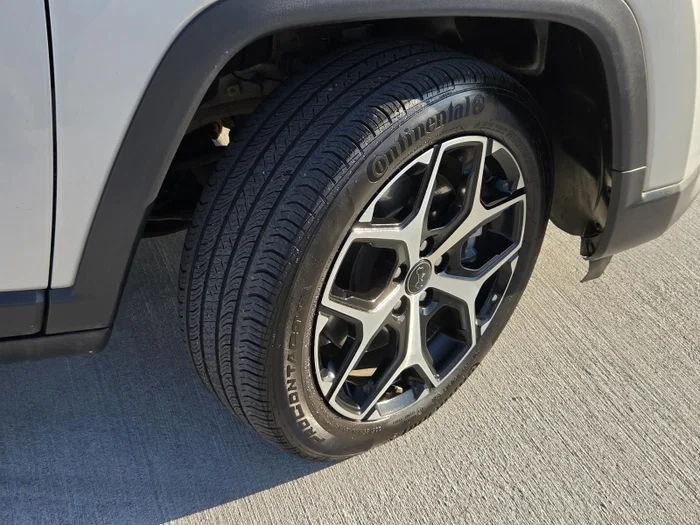 vehicle-img