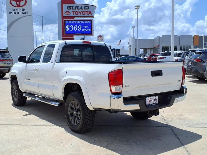 vehicle-img