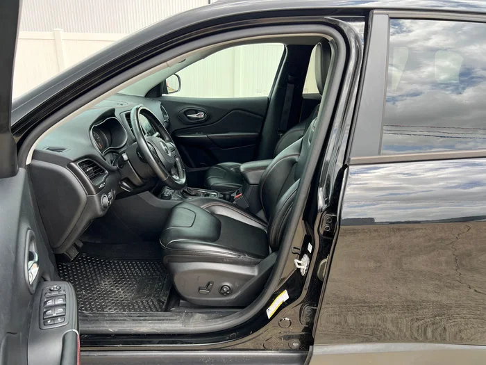 vehicle-img