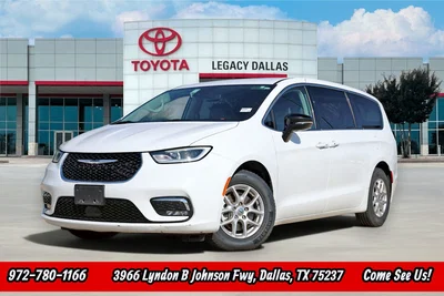 used 2024 CHRYSLER
