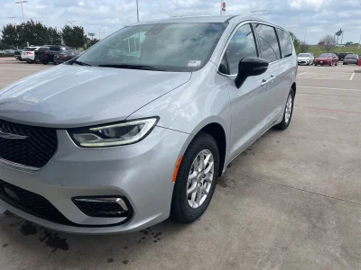 used 2024 CHRYSLER