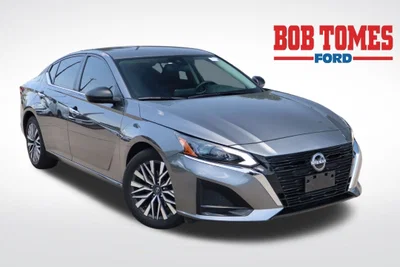 used 2025 NISSAN