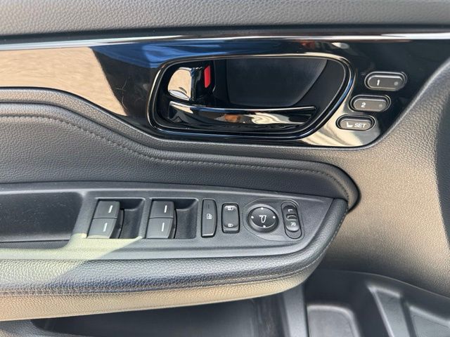 vehicle-img