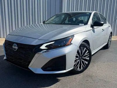 used 2025 NISSAN