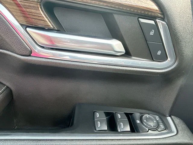 vehicle-img