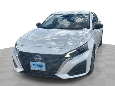 used 2025 NISSAN