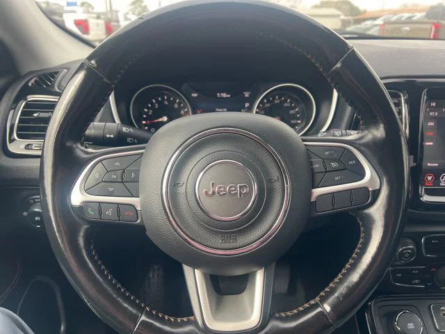 vehicle-img